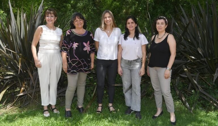 Encuentro de oficialización de las ganadoras del premio Mujeres Por Mas 2021